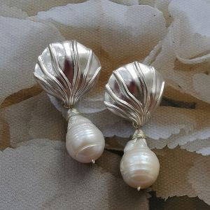 Baroque Long Pearl Necklace Matte Gold Natural Style LuisaLizz Elegant Sweater Chain Jewelry for Women Fresh out New Fashion