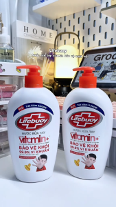 Nước rửa tay Lifebuoy 450g với thành phần chiết xuất từ thiên nhiên có khả năng làm sạch vi khuẩn hiệu quả lên đến 99% và lưu hương thơm mát dễ chịu