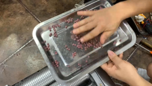 Máy làm viên tinh bột nghệ mật ong ST106 vo viên trân châu khoai dẻo đầy đủ cỡ 6-8-10mm