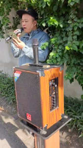 Loa xách tay vỏ gỗ ONTEKCO- TK V2  2 bass 2 mic  kết nối không dây bluetooth có dây  mic tần số UHF   thích hợp sử dụng cho gia đình hội nhóm  ....bảo hành 12 tháng chính hãng