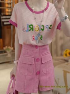 Shalldoer | Bộ đồ hai mảnh thời trang mùa hè thêu chữ màu tương phản tay ngắn quần short hồng cho nữ phong cách thường ngày thoải mái