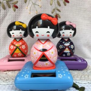 Solar Pajangan Dashboard Mobil Putri Japan Kimono Berdiri Duduk Figure Miniatur Hiasan Solar Car