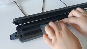 Mini Bag Sealer Portable Automatic Heat Sealer Bag Vacuum Sealer To Keep Food Fresh Kitchen Gadget For Chip Bags Food Storage