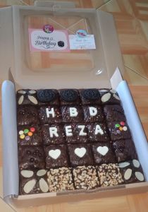 FUDGY BROWNIES ULTAH SIZE 20X20