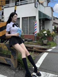 Original Elastic Waist Tight Jk Shirt Womens White Body Shape Short Sleeve Top High Waist Black Pleated Skirt Korean Style Commute