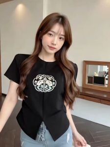 Blouse Wanita Kaos Polos Lengan Pendek - Slim Fit Leher Bulat Bahan Adem Hitam Putih Atasan Santai