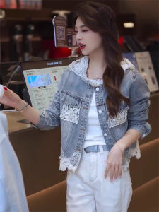 เสื้อแจ็คเก็ตยีนส์คอตตอนผสมลูกไม้สไตล์ย้อนยุคสไตล์ฮ่องกงฤดูใบไม้ผลิ 2025 สำหรับผู้หญิง ทรงสั้น ปกโปโล แขนยาว ปกโปโล