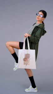 Totebag Aesthetic Wanita Boho Floral Resleting Kanvas Blacu Tebal Lucu Untuk Kuliah dan Kerja