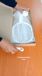 Raket Nyamuk Listrik Rechargeable 2 in 1 Multifungsi || Perangkap Nyamuk Rechargeable Mosquito Trap || 2 in 1 Raket Nyamuk Putih Dengan Desain bagus dan menarik