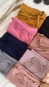 Jilbab Instan Bergo kayla Crinkle Airflow / Hijab Crinkle L - Kerudung Wanita -  Kerudung Nyaman Khimar Bergo Instan Virah Hamidah Kenan
