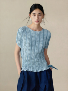 Texture Elegant Fitting T-Shirt