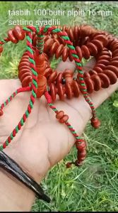 tasbih galih secang 100 butir pipih 16 mm setting syadzili 3 sekat pembatas | tasbih teras sancan 100 butir warna alami rumbai tijani