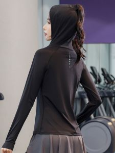 เสื้อคลุมกีฬาแขนยาวมีฮู้ดสำหรับผู้หญิง แห้งเร็ว ระบายอากาศได้ดี ยืดหยุ่นสูง ฤดูใบไม้ผลิ ฤดูใบไม้ร่วง ฤดูหนาว เสื้อยืดโยคะ