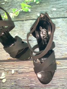 Giày cao gót đế đúp nhọn 11p quai chéo dây kéo gót - Đ01