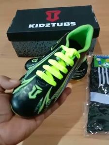 Paket Komplit Sepatu Bola Anak Usia 6-10 Tahun KIDZTUBS