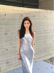 Shiny High Waist Slimming Long Dress Womens Summer Elegant Style Tube Top Korean Style Backless Bodycon Dress Tourist Wear