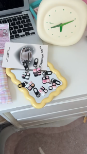 BB8 - Gantungan Kunci Emoticon Sanrio Series / Gantungan Kunci Sanrio Series/ Gantungan Kunci Hello Kitty / My Melody / Kuromi / Pompompurin / Cinnamoroll / Pochacco