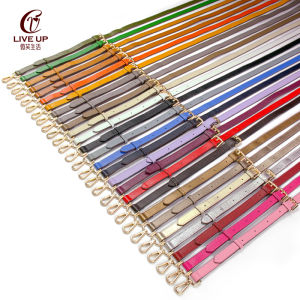 เสื้อท่อนบน ชั้นของแท้ หนัง กระเป๋าสะพายข้าง สายคล้อง สะพายไหล่ สายคล้อง กระเป๋าใบเล็กประดับโทนสีทอง สีดำ ลายลิ้นจี่ สายคล้อง