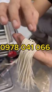 Máy cắt sợi mỳ vằn thắn mỳ tươi mỳ ý chạy điện khuôn 1.5mm lô cán 20cm