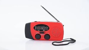 Đài FM/AM sạc năng lượng mặt trời hoặc bằng tay quay Dynamo tích hợp Đèn pin LED