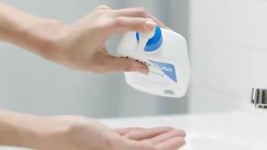 CeraVe Moisturizing Body Lotion Hydratant Lait with Hyaluronic Acid and Ceramides Whitening Moisturizer Daily Moisturizing 236ml for Dry Skin