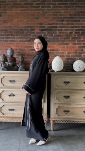 Yori Abaya Set Dress Plus Outer Bahan Crinkle mix Ceruty Babydoll / Abaya Turki Terbaru 2024 / Setelan Gamis Syari Wanita 2024