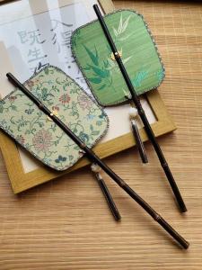 Foldable Bamboo Bone Waist Fan Bananas Shape New Chinese Style round Opening Handmade Floral Embroidery Popular Vintage Gift
