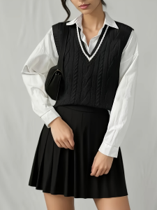 Womens Knit Vest Preppy V-Neck Cable-Knit Vest Short Sleeveless Sweater Vest
