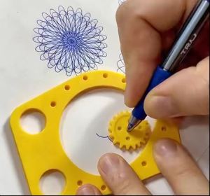 Spirograph Geometric Drawing Tool Set Gear Drawing Template RulerArt Sketch Drafting Stencil Back To School Gift For Students