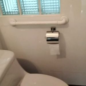 ราวจับห้องน้ำ ราวช่วยพยุงตัว สแตนเลส 304 ขนาดยาว 35-39-60-100 cm และ ตัว L 60x32 cm สีขาว ท่อ 35-38 mm หุ้มด้วยพลาสติก ABS อย่างดี by BKY