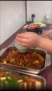 Satu Keluarga Panci Stainless Steel C1213 Wadah Makanan Panggangan Ikan Persegi Tahan Panas