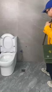 [ VXTL006 ] Bộ vòi xịt toilet tăng áp cần gạt tay với van chuyển nước 2 đường ra thép không gỉ .