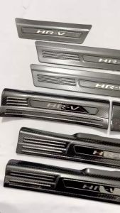 Ốp Bậc Cửa Nẹp Bước Chân Carbon Xe Honda HRV 2023-24 Mẫu Vân Carbon Cao Cấp Sẵn Keo Dán 3M