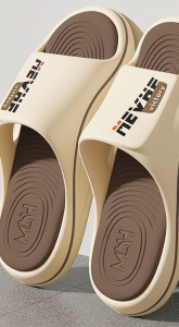 Sandal pria 2025 model baru gaya Korea kasual untuk dipakai di luar dewasa