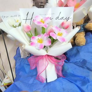 Bó hoa Tuylip mẫu mới nhất siêu dễ thương phù hợp tặng Sinh Nhật các ngày lễ