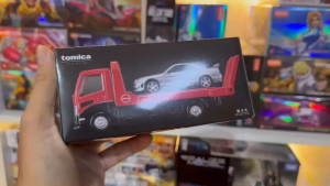 Mô Hình Xe Tải Vận Chuyển Và Xe Đua Tomica Premium Transporter Nissan Skyline GT-R BCNR33