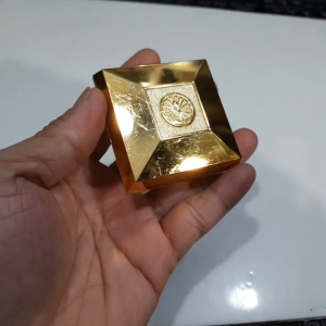 HộHộp Nhật bản kim loại mạ vàng Gold plated 60mmx60mm cổ điển trưng bày Second hand