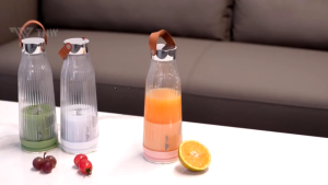 FSHL0695 Blender Jus Buah Milkshake Rechargeable 2400 mAh Juicer Blender Botol Kapsul Juicer Portable 6 Mata Pisau