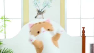 Boneka Guling Kucing Imutt 60 cm High Quality Bahan Super Halus
