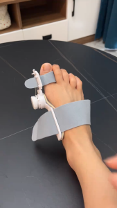 Thumb valgus corrector Adjustable knob thumb divider All people Daily Use big toe bone overlap correctors Tahan lama