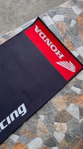 พรมมอเตอร์ไซค์ เสื่อที่ไม่ใช่ลื่น พรมจอดรถ สําหรับรถจักรยานยนต์ พรมปูพื้น กันลื่น ขนาด 50x160cm 60x200cm Honda Yamaha Kawasaki BMW Suzuki  Motorcycle Display Mat Anti-Slip Carpet Racing Moto Rugs Floor