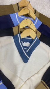 Luna Sweater Rajut Crop Tebal Oversize Wanita