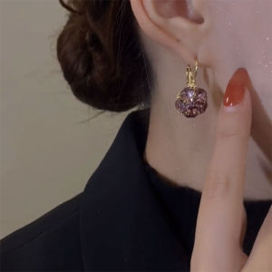 ต่างหูคริสตัลสีม่วงอ่อนหรูหราสำหรับผู้หญิง เครื่องประดับหูสไตล์วินเทจหรูหรา เครื่องประดับแฟชั่นสำหรับผู้หญิง อุตสาหกรรมเครื่องประดับ