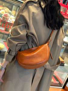 Genuine Leather Dumpling Shape Saddle Bag Womens Crossbody Bag Vintage Style Shoulder Strap Waist Bag Horsehide Satchel
