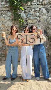 Sis story กางเกงยีนส์ ขายาว เอวสูง ทรงกระบอกใหญ่ ตัดต่อหน้า Sis 542 Muffin baggy jeans  - Blue/Dark blue/White