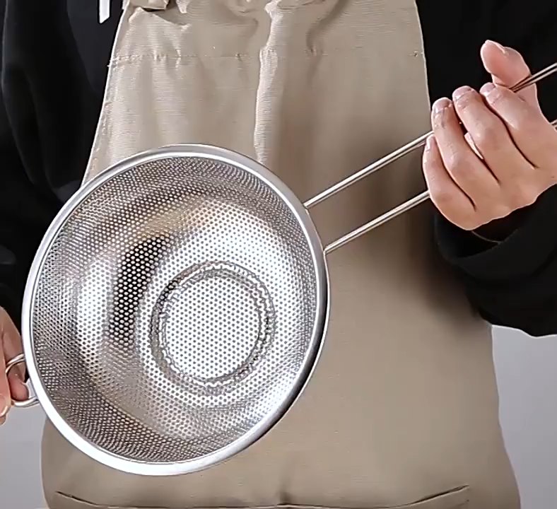 Oil Strainer Stainless Steel Colander with Handle Mesh Skimmer Rice Strainer Flour Sifter Drain Basin Bakul Penapis