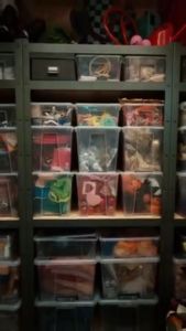 IKEA SAMLA กล่องใสพร้อมฝาปิดใส 39x28x14 ซม./11 ลิตร ซ้อนเข้ารูปพอดีกับขนาดอื่นๆ