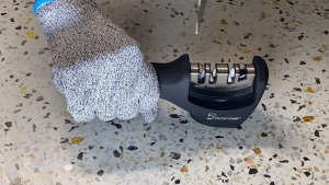 Pengasah Pisau Profesional 3 Tahap Untuk Pisau Gunting Asahan Manual Dengan 3 Kepala Hasil Super Tajam