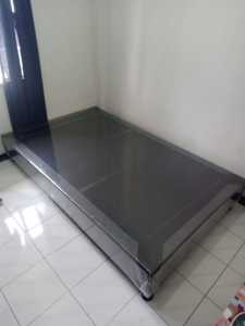 Dipan kayu minimalis non sandaran