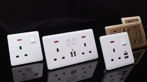 LSG UK standard type 13A Electrical Outlet for wall. 86 type Receptacle 3-hole dual USB 5V-2.1A port plug. USB Wall Socket with switch Power Adapter White with utility box set